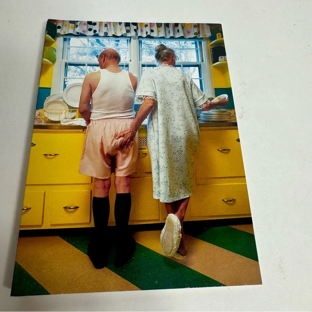 7 Avanti Greeting cards- old couple flirting Holiday: Valentines Day